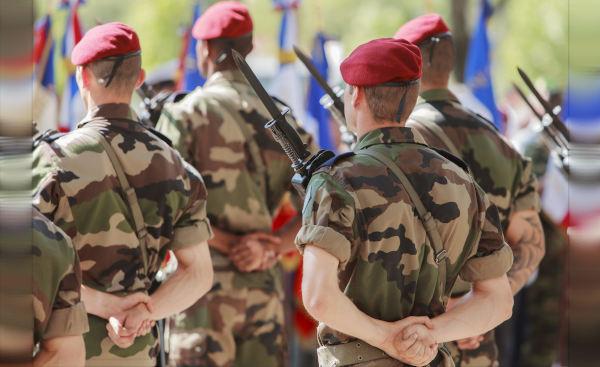 Le régiment demeure-t-il un modèle pertinent pour aborder les défis et les opportunités de demain ? Si non, quelle alternative ?